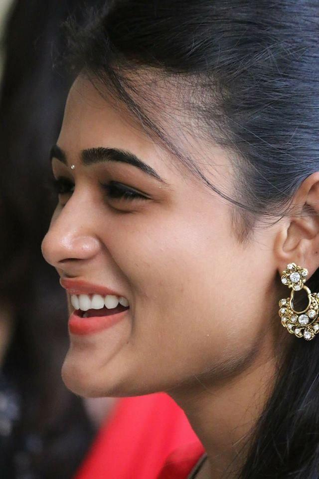 Arjun Reddy Fame Shalini Pandey Rare & Unseen Photos