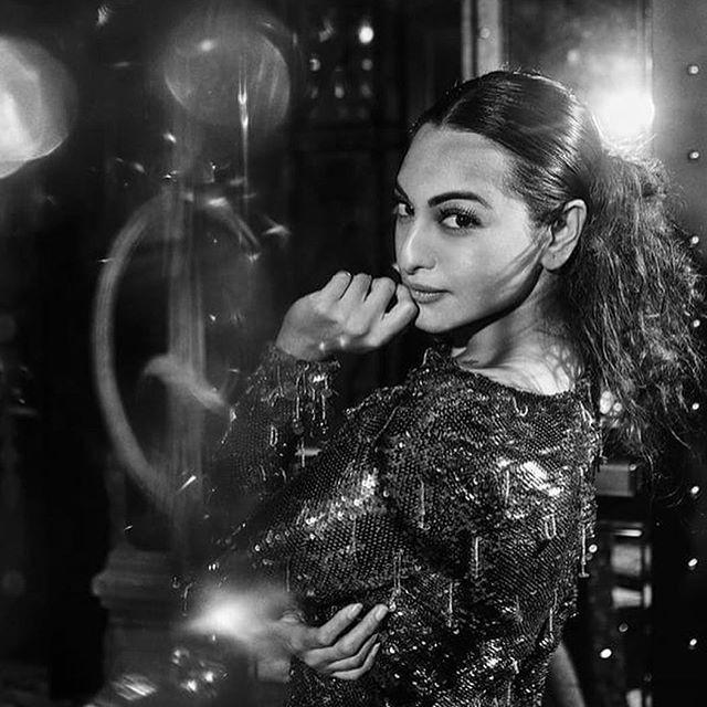 Astonishing Sonakshi Sinha Pics
