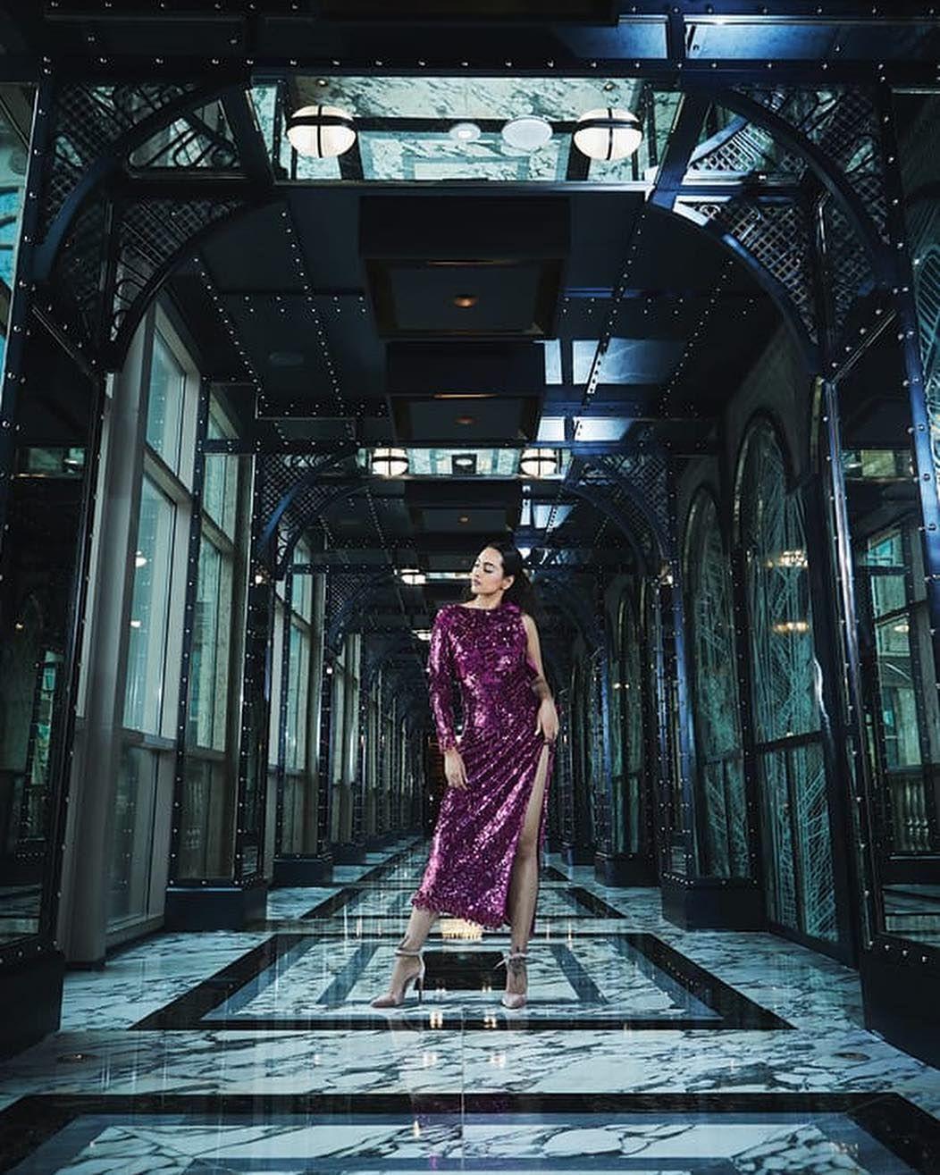 Astonishing Sonakshi Sinha Pics