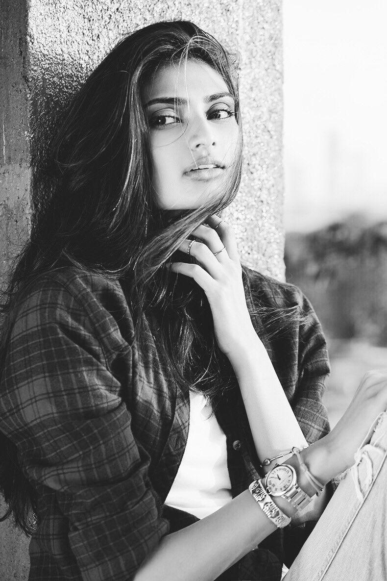 Athiya Shetty Latest Hot Photoshoot Stills