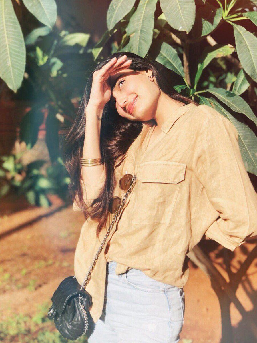 Athiya Shetty New Hot & Spicy Photoshoot Stills