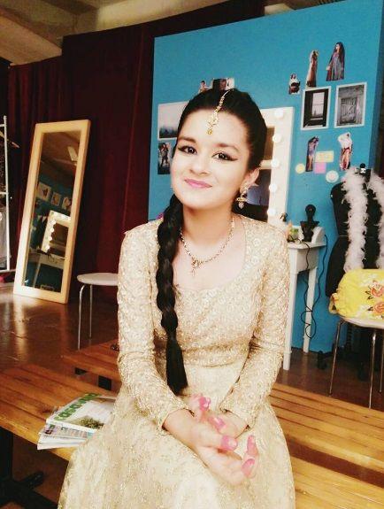 Avneet Kaur Beautiful HD Wallpapers