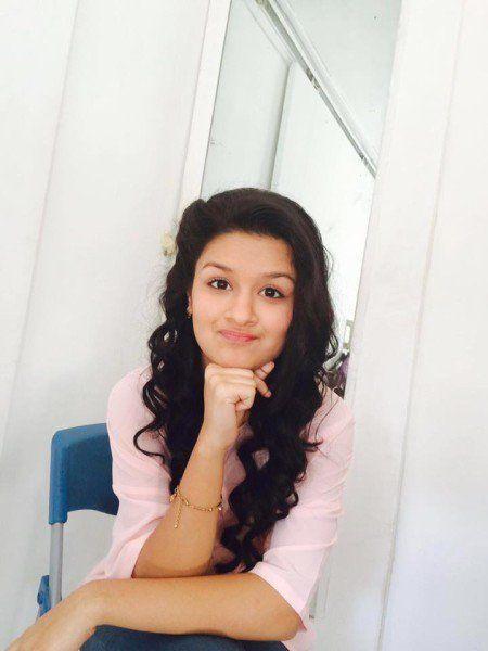 Avneet Kaur Beautiful HD Wallpapers