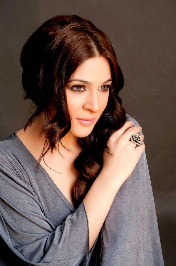 Ayesha Omer Beautiful HD Wallpapers