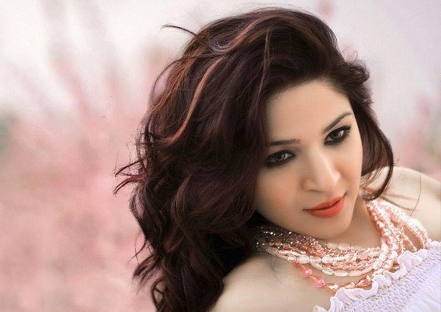 Ayesha Omer Beautiful HD Wallpapers