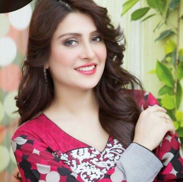 Ayeza Khan Latest Beautiful Stills