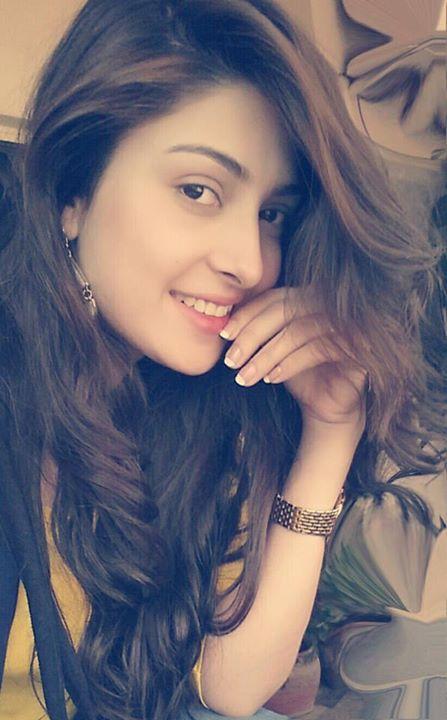 Ayeza Khan Latest Beautiful Stills