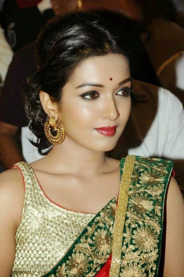B'day Special: Catherine Tresa Rare & Unseen Photos Collections