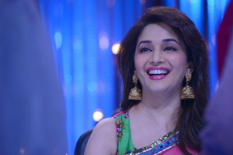 B'day Special: Hot Smiling And Cute Look Images Of Madhuri Dixit