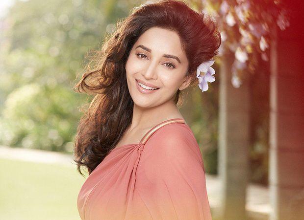 B'day Special: Hot Smiling And Cute Look Images Of Madhuri Dixit