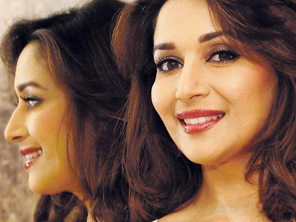B'day Special: Hot Smiling And Cute Look Images Of Madhuri Dixit