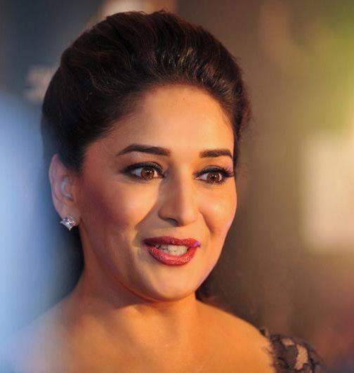 B'day Special: Hot Smiling And Cute Look Images Of Madhuri Dixit