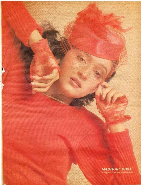 B'day Special: Hot Smiling And Cute Look Images Of Madhuri Dixit