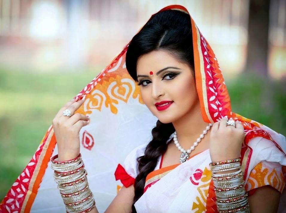 Bangladeshi Actress Pori Moni Beauty And Lipsticks Unseen Pics