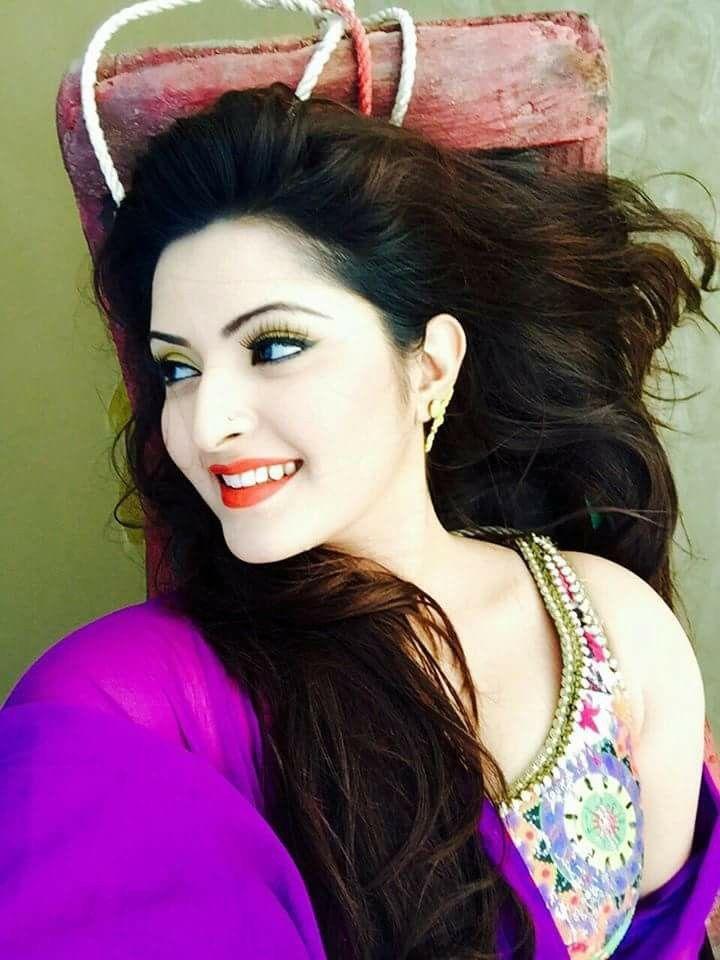 Bangladeshi Actress Pori Moni Beauty And Lipsticks Unseen Pics