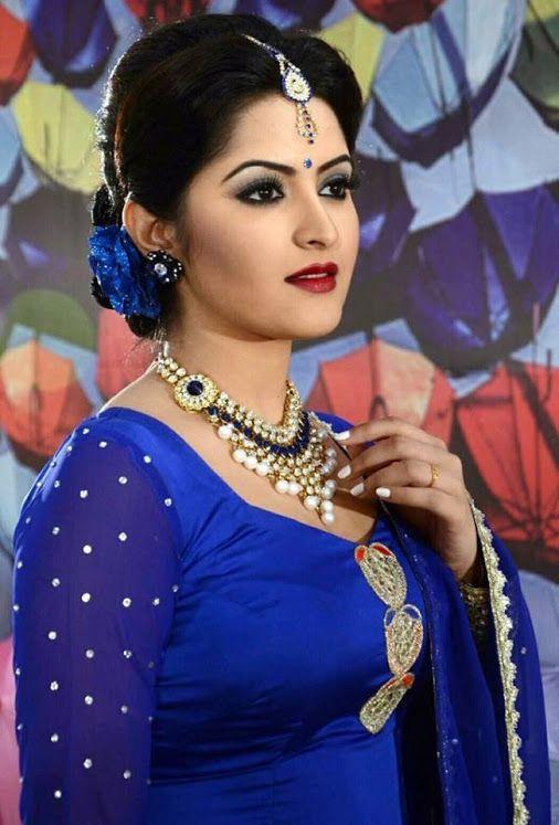 Bangladeshi Actress Pori Moni Beauty And Lipsticks Unseen Pics