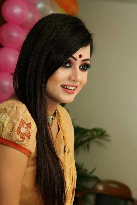 Bangladeshi Beautiful Girl Stock Photos & Pictures