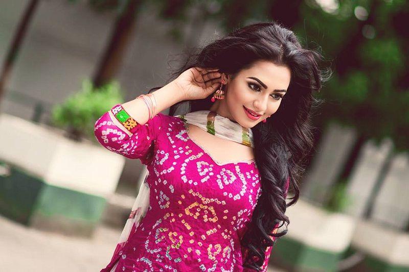 Bangladeshi Beautiful Girl Stock Photos & Pictures