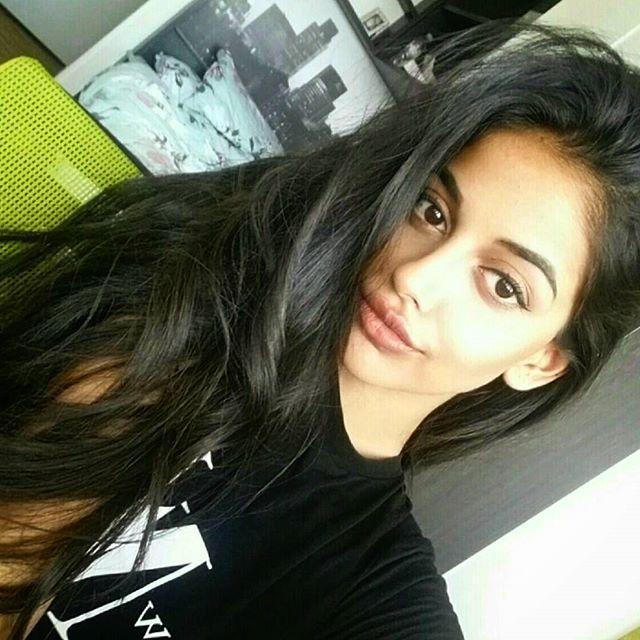 Banita Sandhu Latest Photo Stills