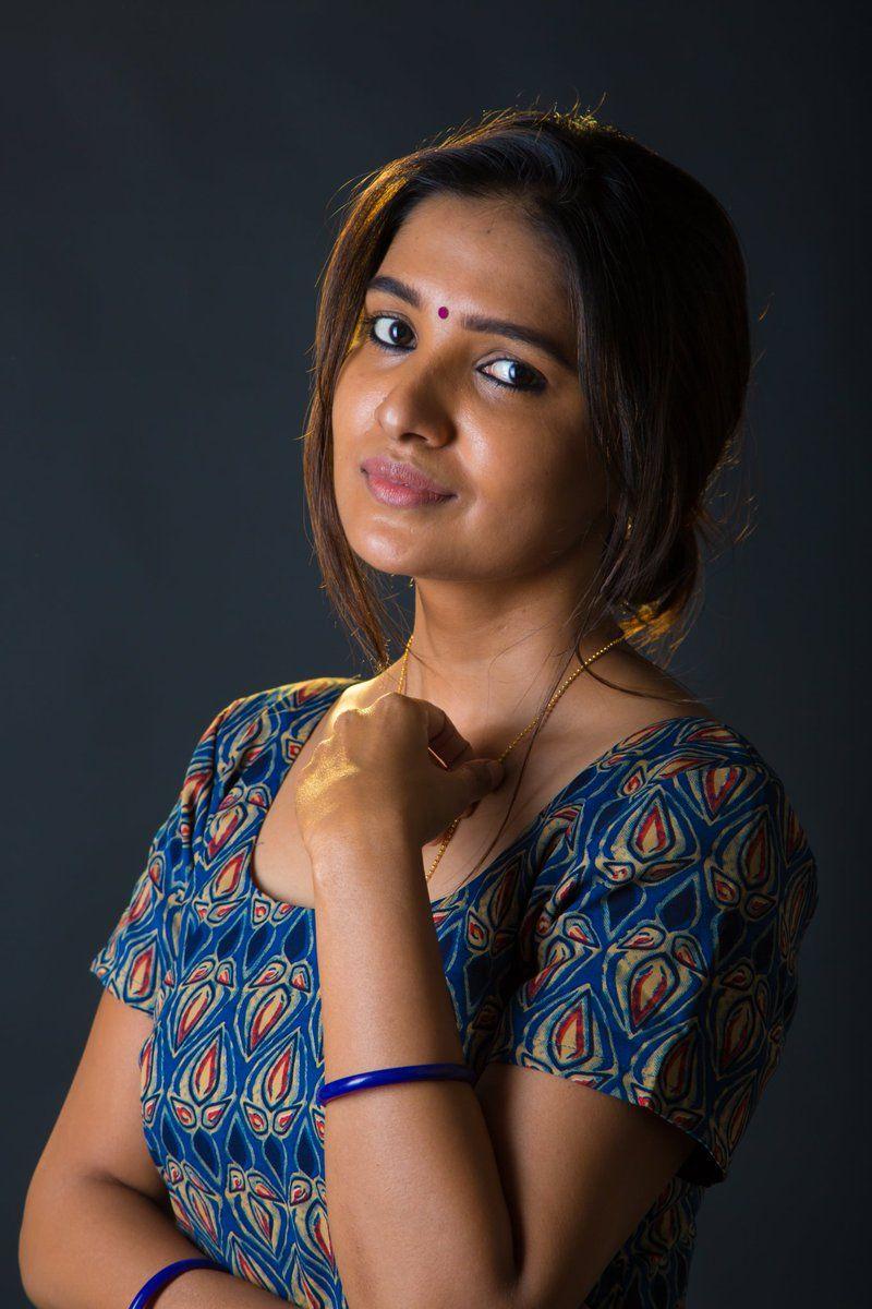 Beautiful Actress Vani Bhojan pics from a latest Photoshoot Stills
