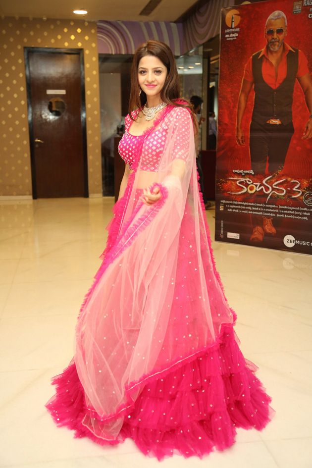 Beautiful HD Photos Of Vedhika