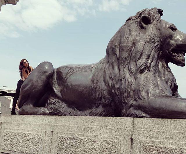 Beautiful Mehreen Kaur Chilling At London Photos