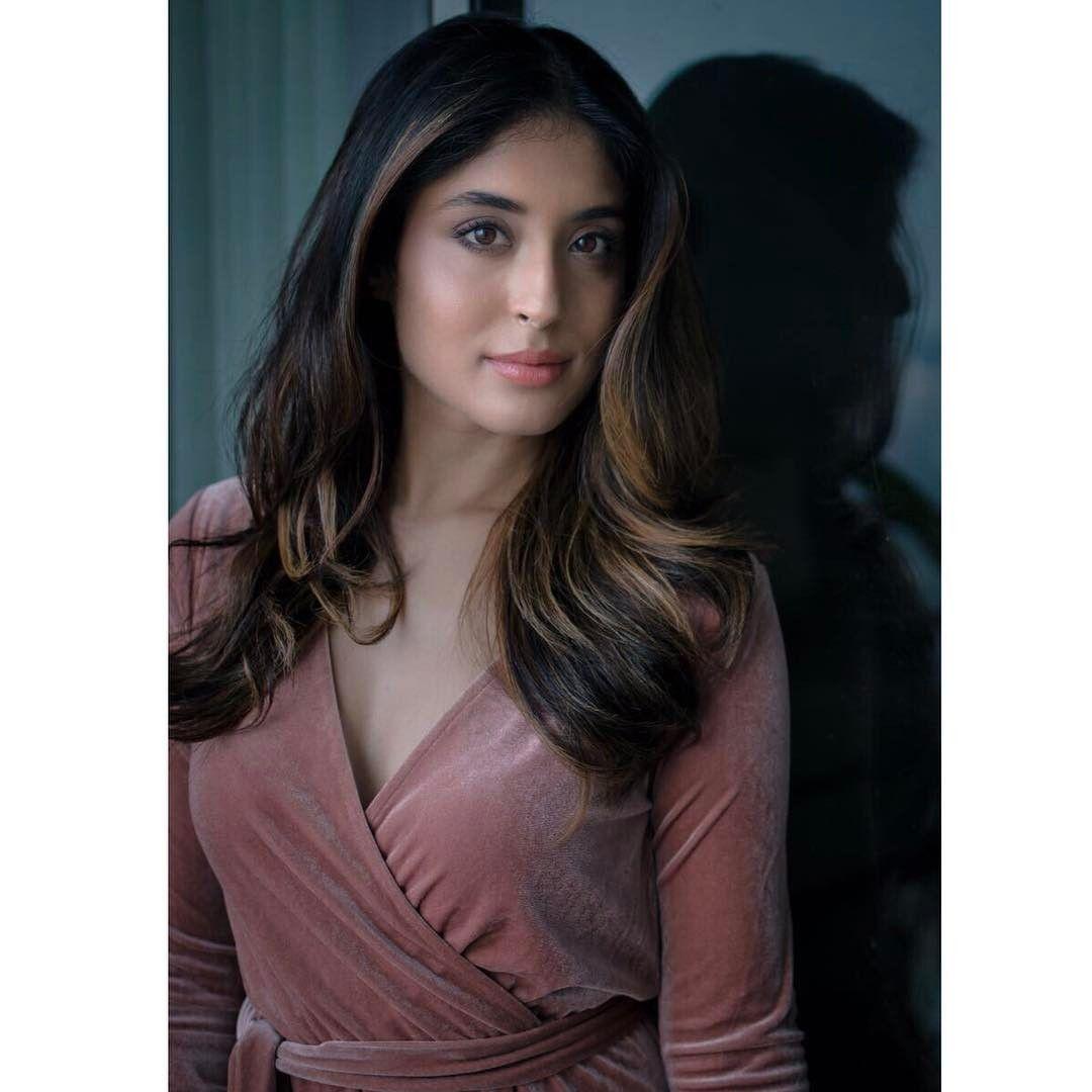 Beautiful Pics Of Kritika Kamra Which You Do Not Wish To Miss Out