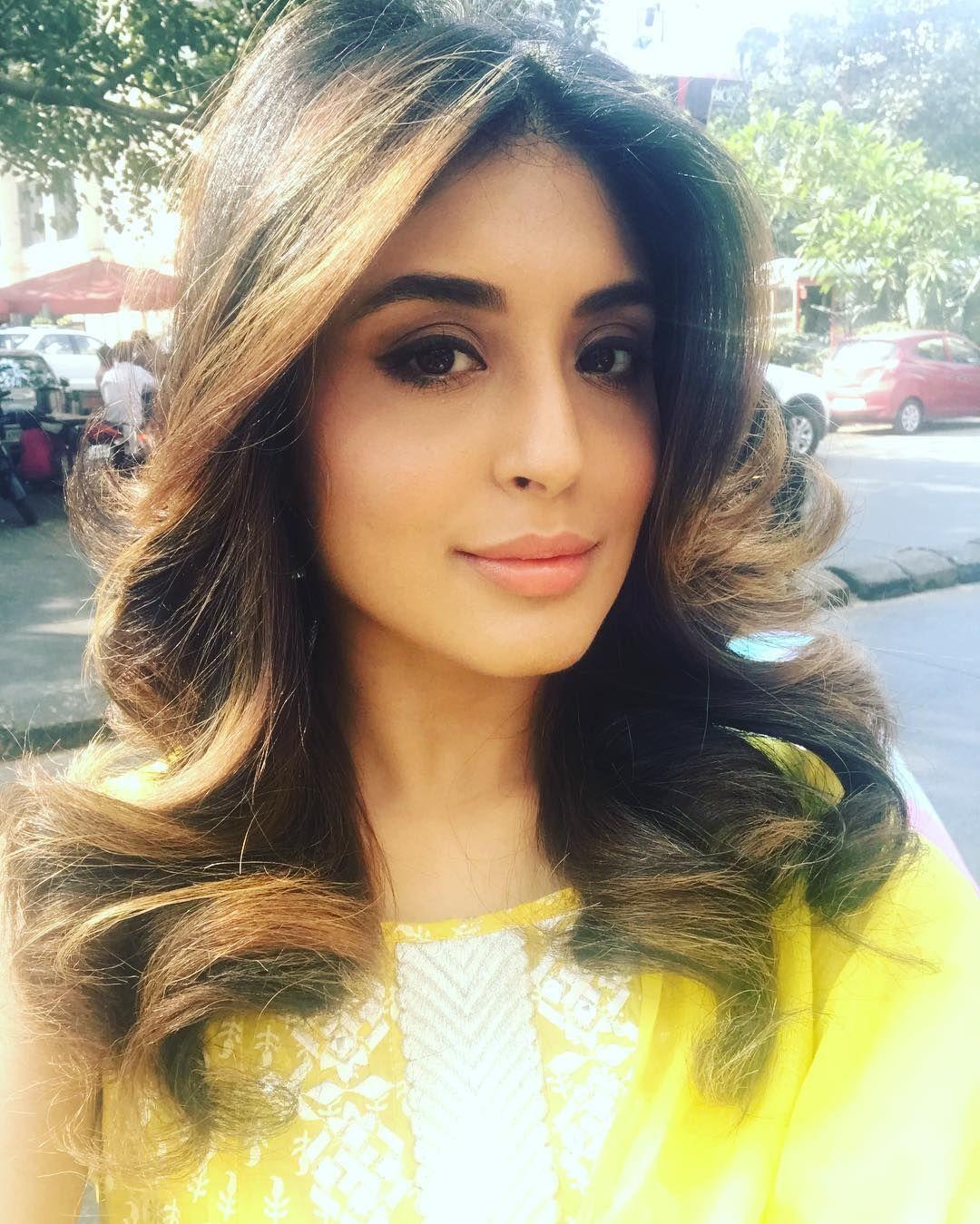 Beautiful Pics Of Kritika Kamra Which You Do Not Wish To Miss Out