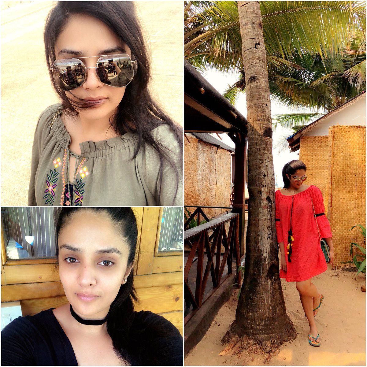 Beauty Actress/Anchor Sreemukhi Looks Super Unseen Photos