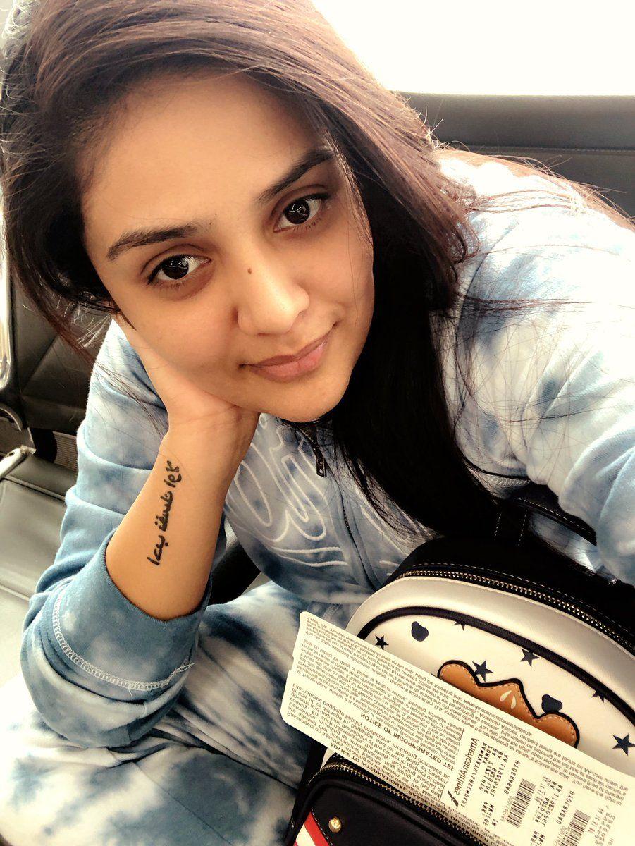 Beauty Actress/Anchor Sreemukhi Looks Super Unseen Photos
