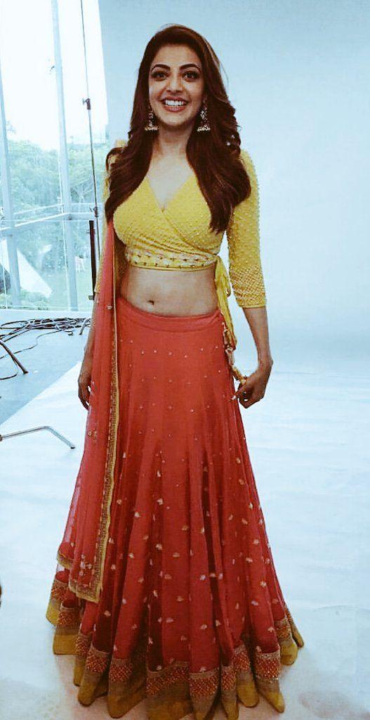 Beauty Queen Kajal Aggarwal New Photoshoot for Poorvika Mobile Ad!