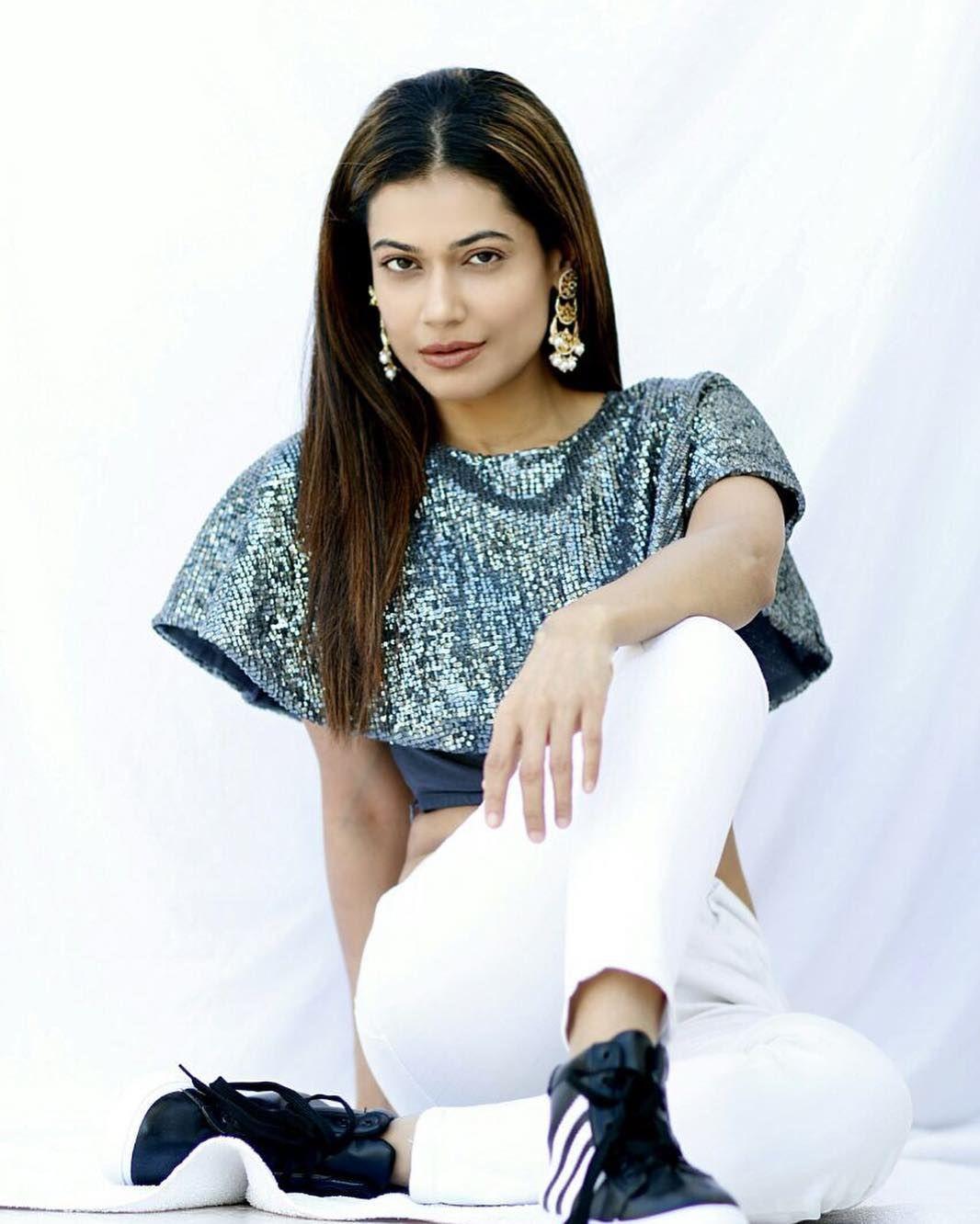 Beauty Queen Payal Rohatgi Hot Photos & Wallpapers See Here