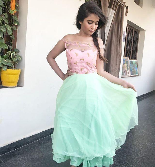 Bigg Boss 2 Contestant Deepthi Sunaina Latest Unseen Photo Stills