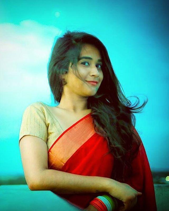 Bigg Boss 2 Contestant Deepthi Sunaina Latest Unseen Photo Stills