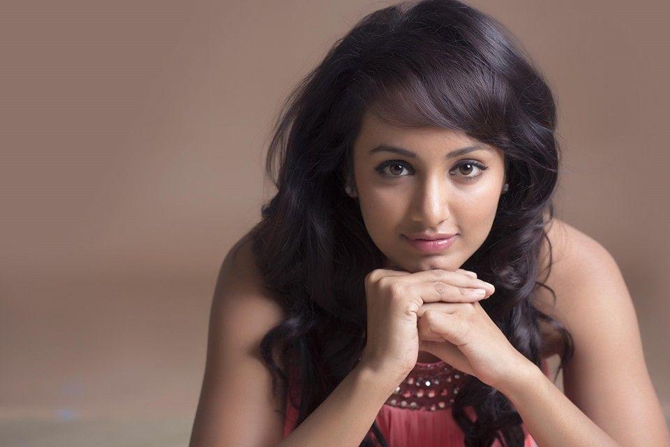 B'day Special: Bigg Boss 2 Contestant Tejaswi Madivada Rare & Unseen Photos