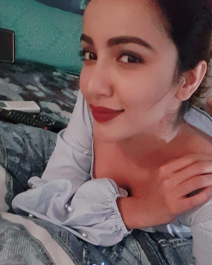 B'day Special: Bigg Boss 2 Contestant Tejaswi Madivada Rare & Unseen Photos