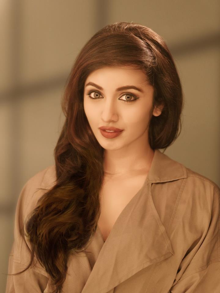 B'day Special: Bigg Boss 2 Contestant Tejaswi Madivada Rare & Unseen Photos