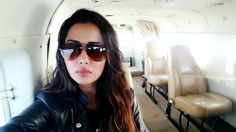 Bigg Boss Tamil Contestant Raiza Wilson Unseen Photos