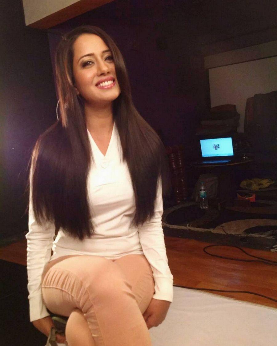 Bigg Boss Tamil Contestant Raiza Wilson Unseen Photos