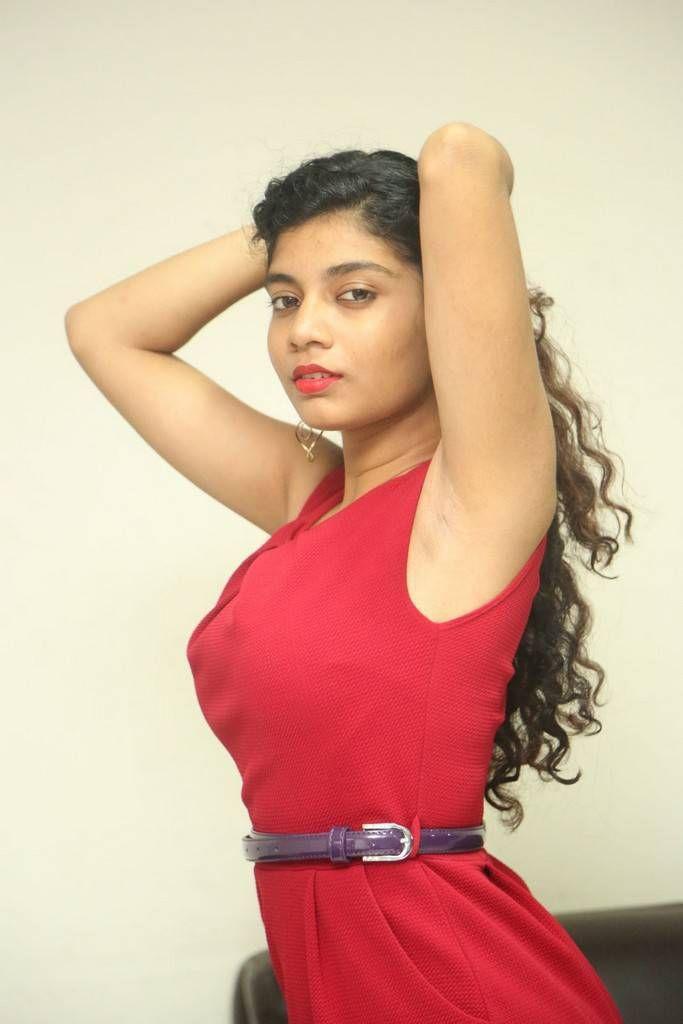 Bindu Stills At Nenu Kidnap Ayyanu Movie Success Meet