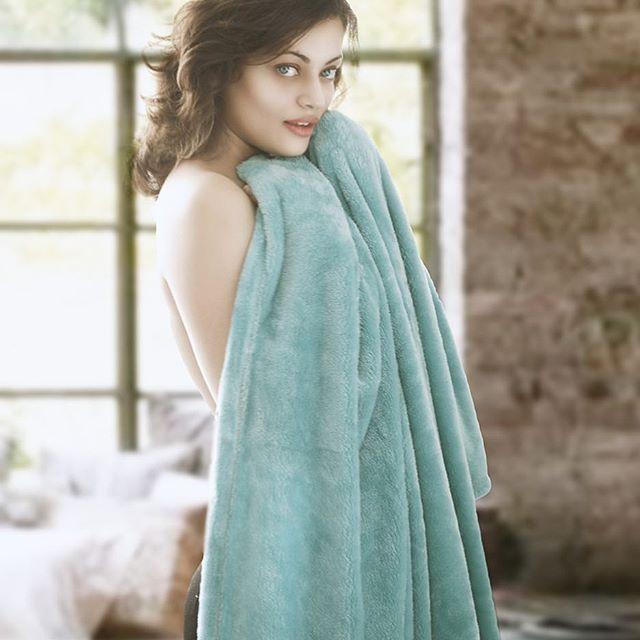 Birthday Special: Actress Sneha Ullal Rare & Unseen Photos Collections