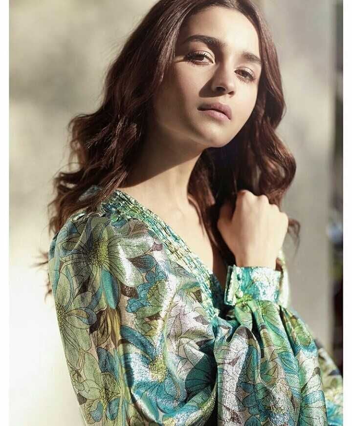 Bollywood Actress Alia Bhat New Pictures