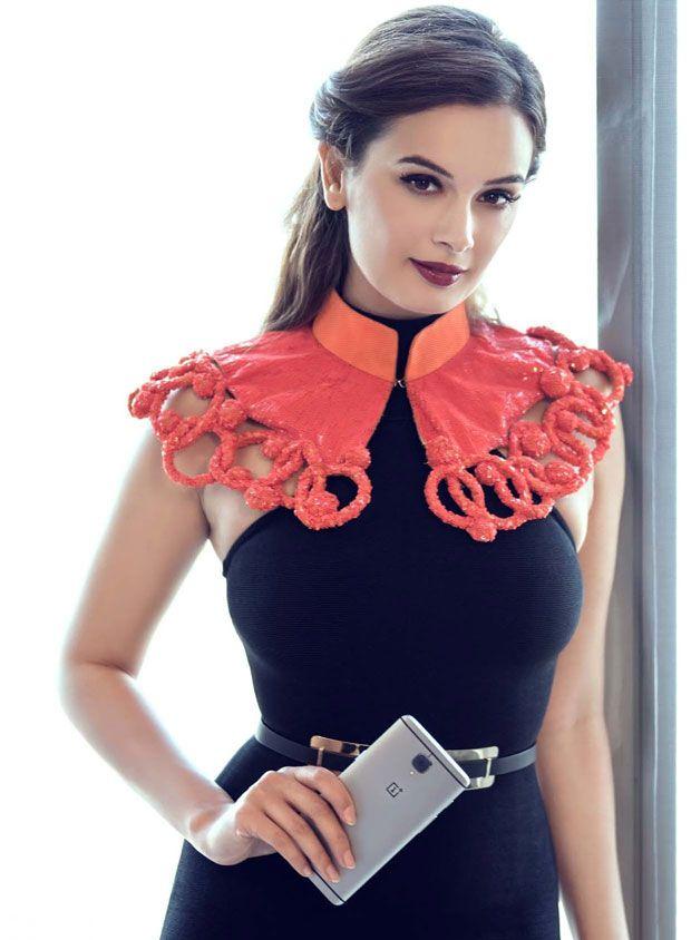 Bollywood Actress Evelyn Sharma CLOSE UP HD Photos