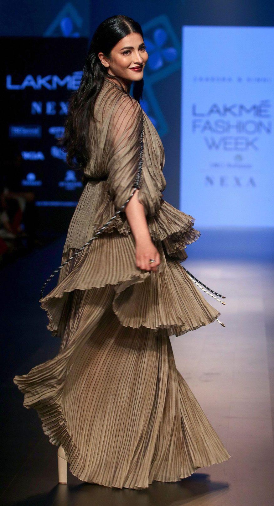 Bollywood Actress Showstoppers at Lakme Fashion Week 2018