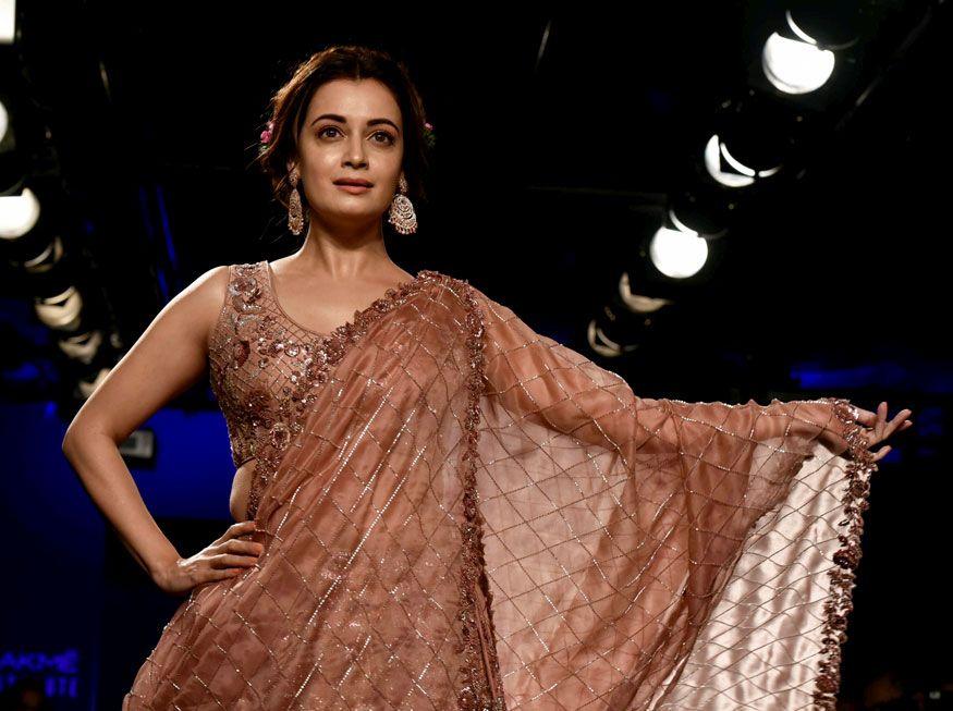 Bollywood Actress Showstoppers at Lakme Fashion Week 2018