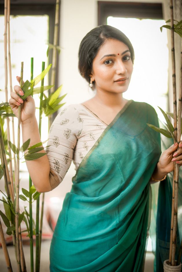 Bommu lakshmi Latest Photos