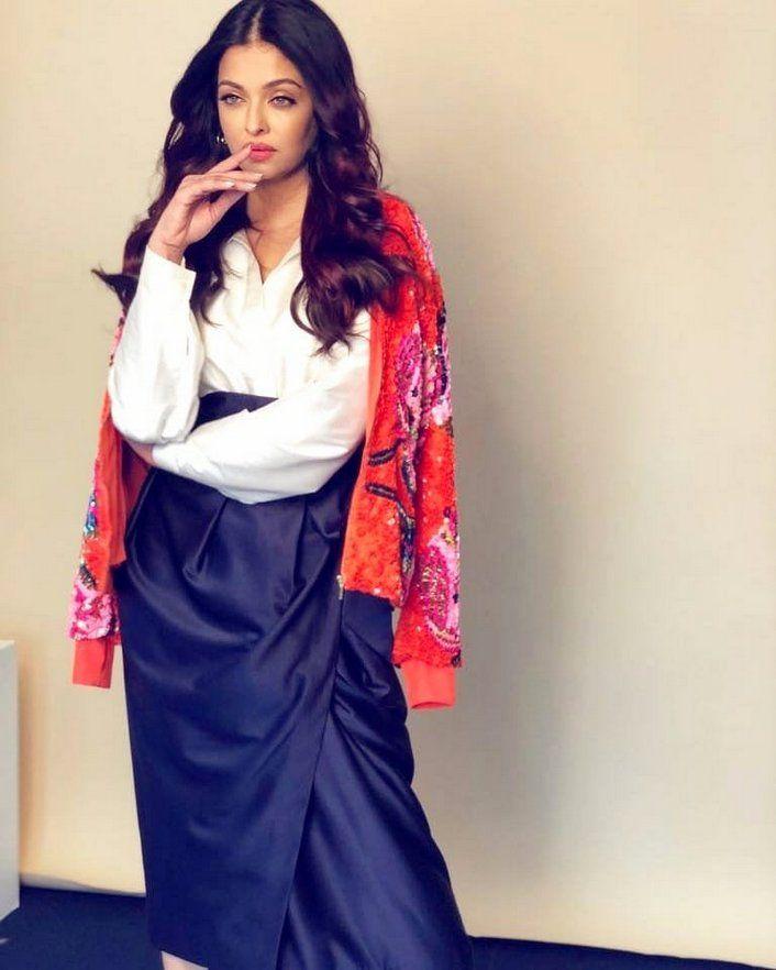 Cannes 2018: Aishwarya Rai looks stunning on the red carpet