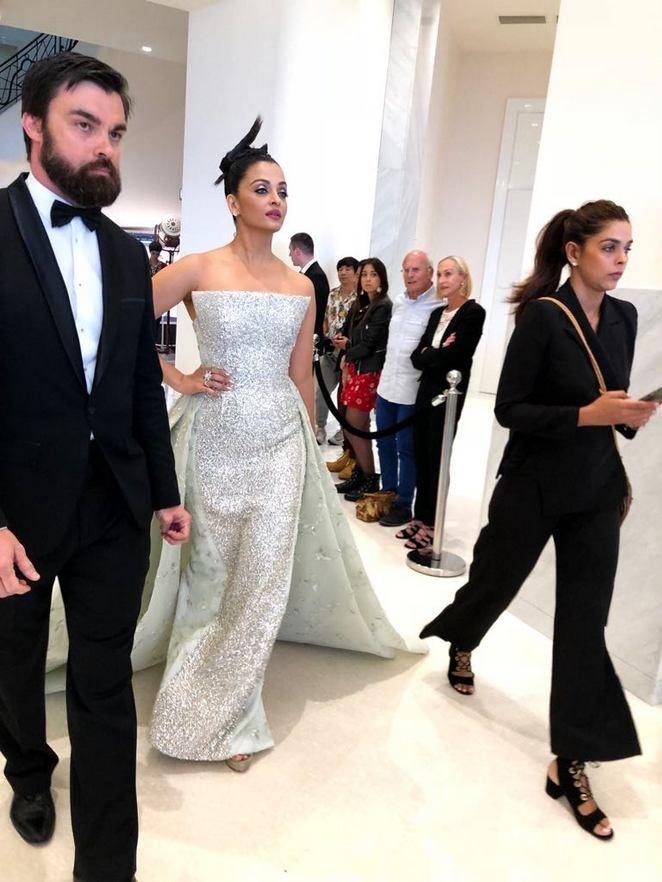Cannes 2018: Aishwarya Rai looks stunning on the red carpet