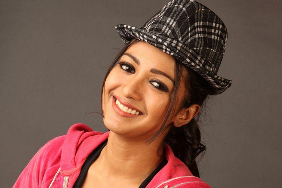 Catherine Tresa HOT & SEXY Close UP Wallpapers