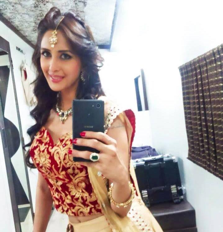 Chahat Khanna Latest Stills